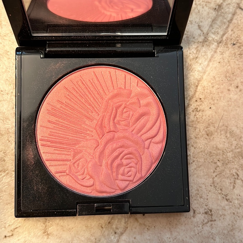 Pat McGrath blush in nymphette